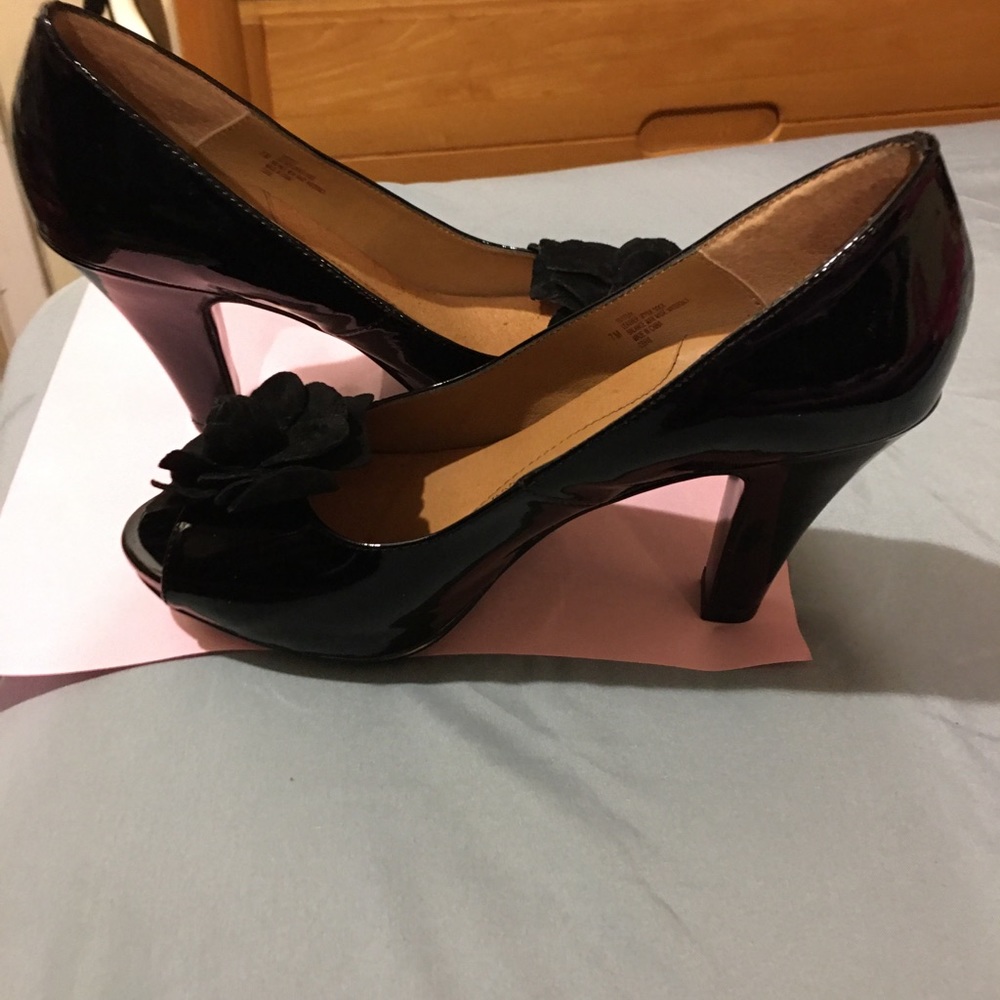Sofft PATENT LEATHER PUMPS